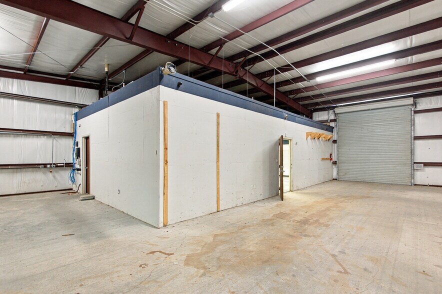 More Photos Of 512 Hartman Rd, Victoria Warehouse For Sale