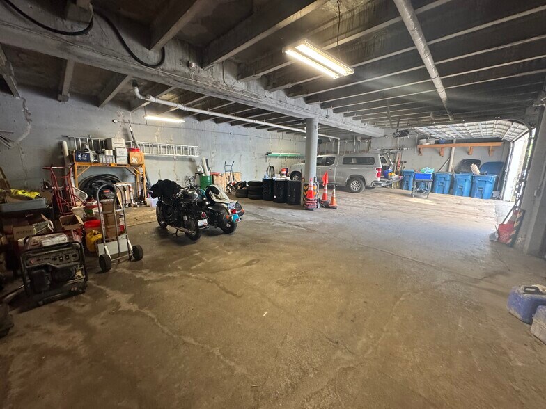 More Photos Of 150 Fountain St, Grand Rapids Medical For Lease