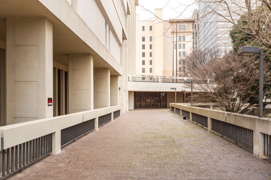 More Photos Of 200 N Main St, Winston-Salem Specialty For Sale