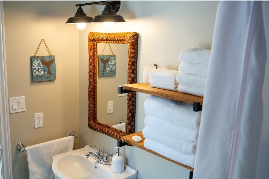 More Photos Of 9717 Army Camp Rd, Lambton Shores Freestanding For Sale