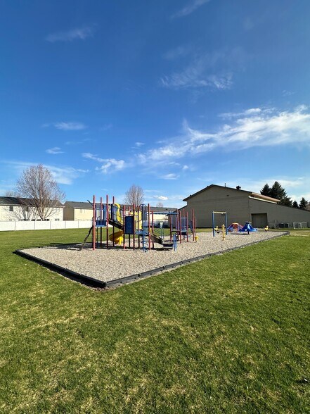 More Photos Of 4810 N Ramsey Rd, Coeur d'Alene Schools For Lease