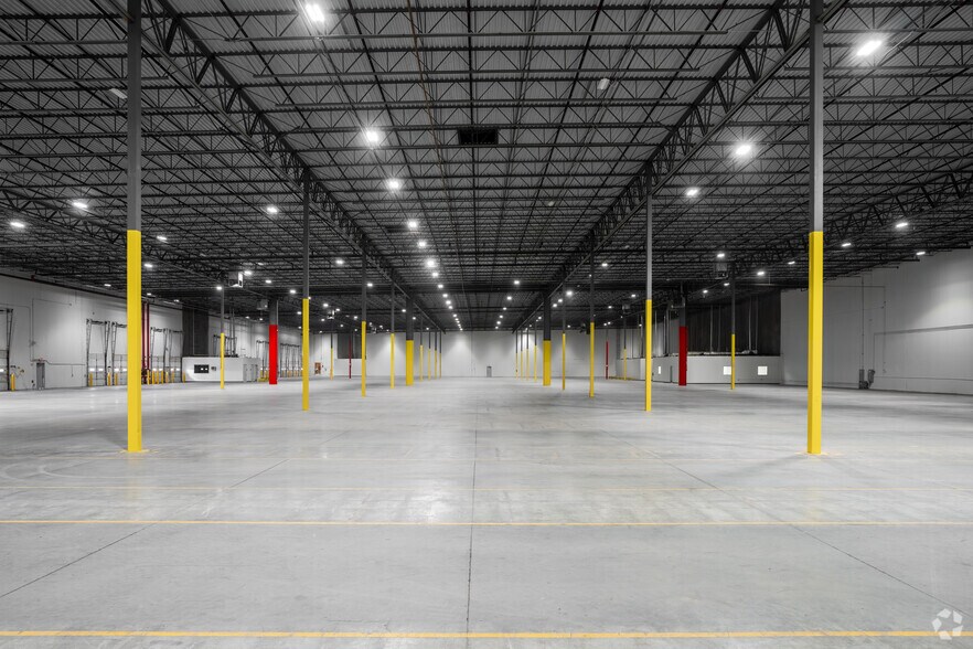 More Photos Of 12430 Mercantile Ave, El Paso Warehouse For Lease