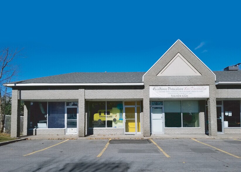 Primary Photo Of 18401 Rue Antoine-Faucon, Pierrefonds Service Station For Lease