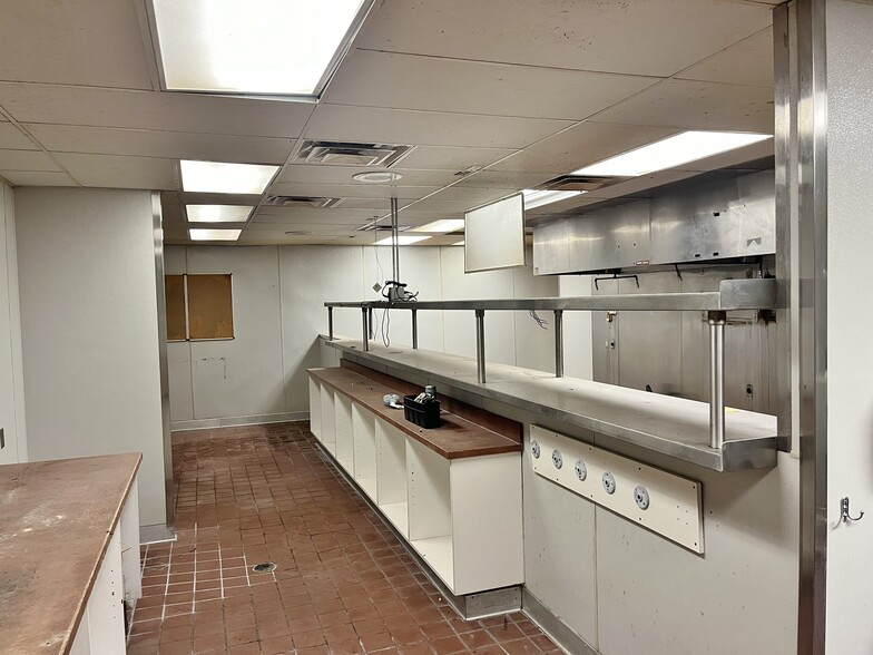 More Photos Of 2601 S Broadway Ext, Edmond Restaurant For Lease