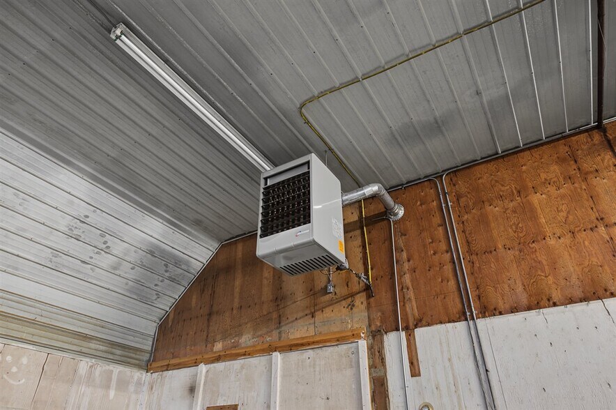 More Photos Of 211 Toro Rd, Tomah Warehouse For Lease