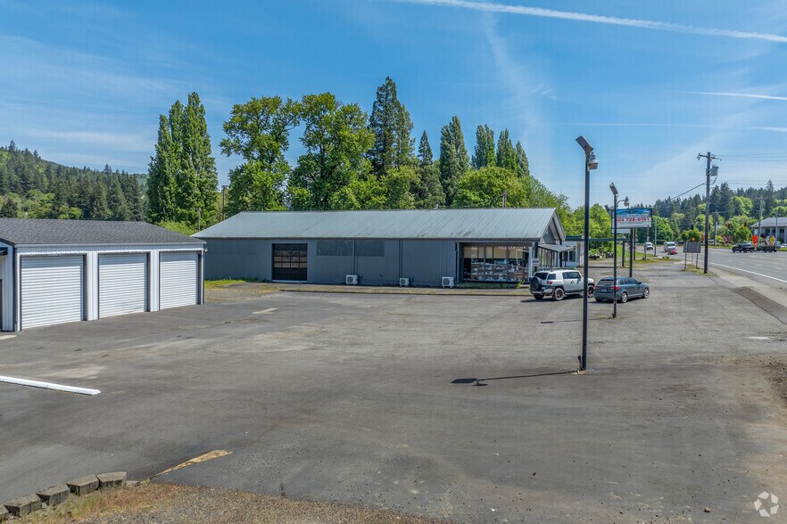 More Photos Of 97 SE Conyers St, Clatskanie General Retail For Sale