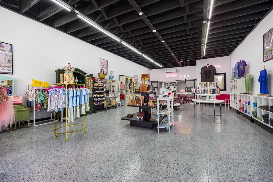 More Photos Of 333 S Commercial St, Aransas Pass Storefront For Sale