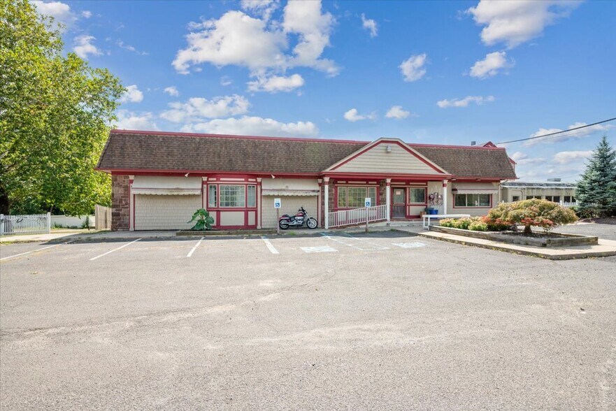 More Photos Of 3523 US Highway 22, Readington Restaurant For Sale