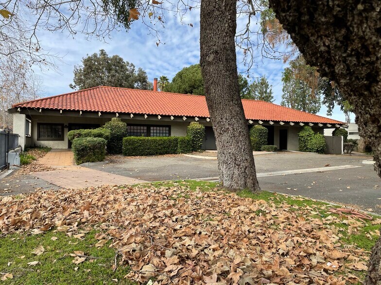 More Photos Of 26401 Calle Rolando, San Juan Capistrano Light Distribution For Lease