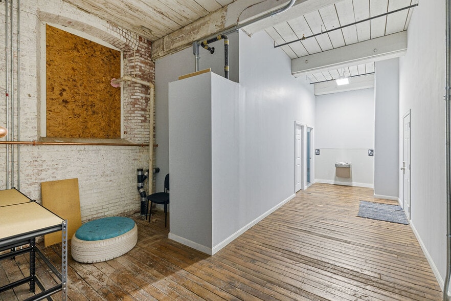 More Photos Of 28 Anawan St, Fall River Manufacturing For Sale