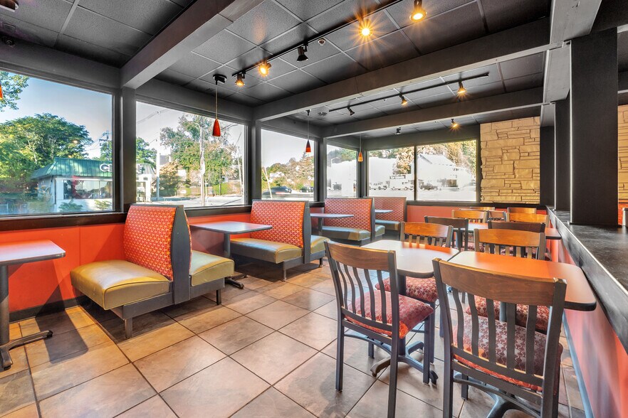 More Photos Of 3 Stafford St, Worcester Restaurant For Sale