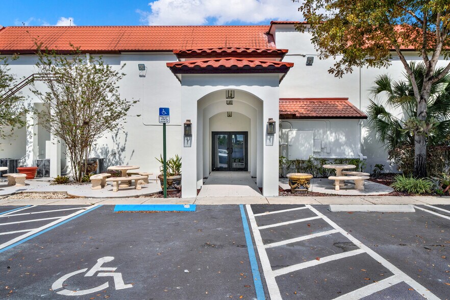 More Photos Of 143 N Flagler Ave, Homestead Medical For Sale