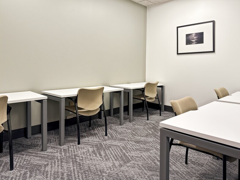 More Photos Of 2255 Glades Rd, Boca Raton Coworking Space