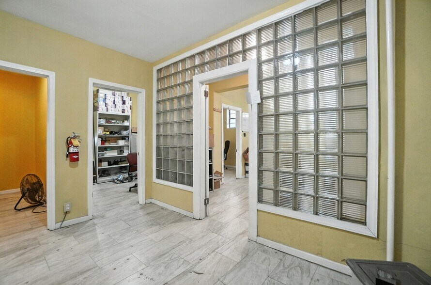 More Photos Of 603 S Broadway St, Dayton Warehouse For Sale