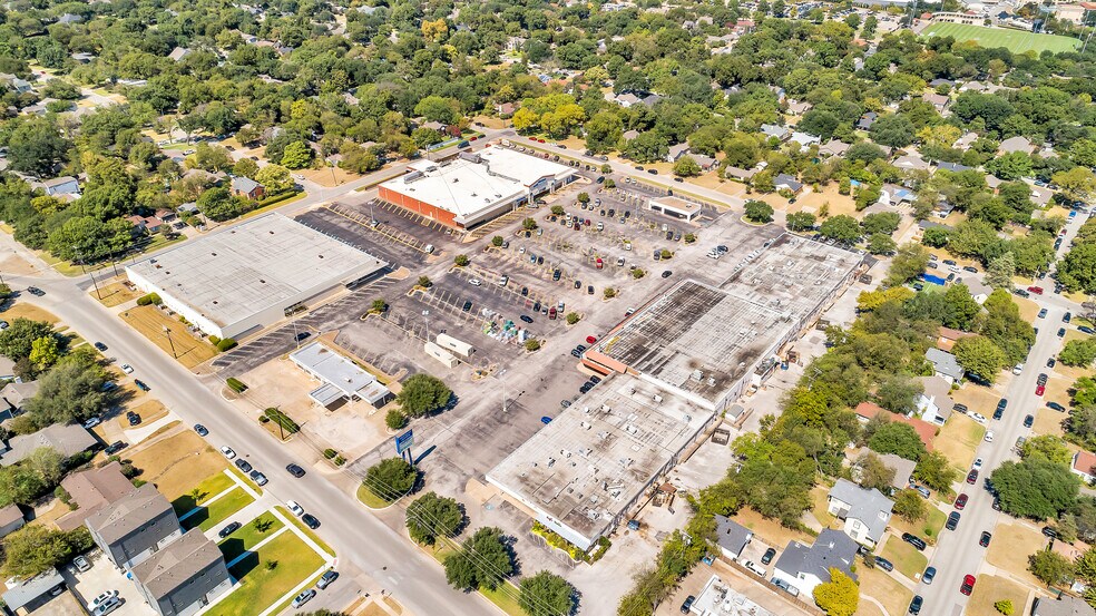 More Photos Of 3511-3563 S Hills Ave, Fort Worth Unknown For Lease