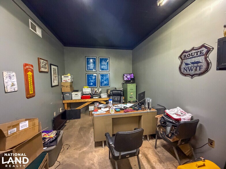 More Photos Of SR-5 S, Marion General Retail For Sale