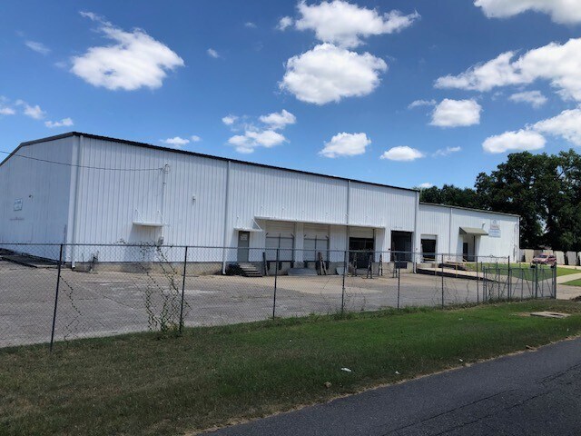 More Photos Of 6705 Wallace Ave, Shreveport Distribution For Lease