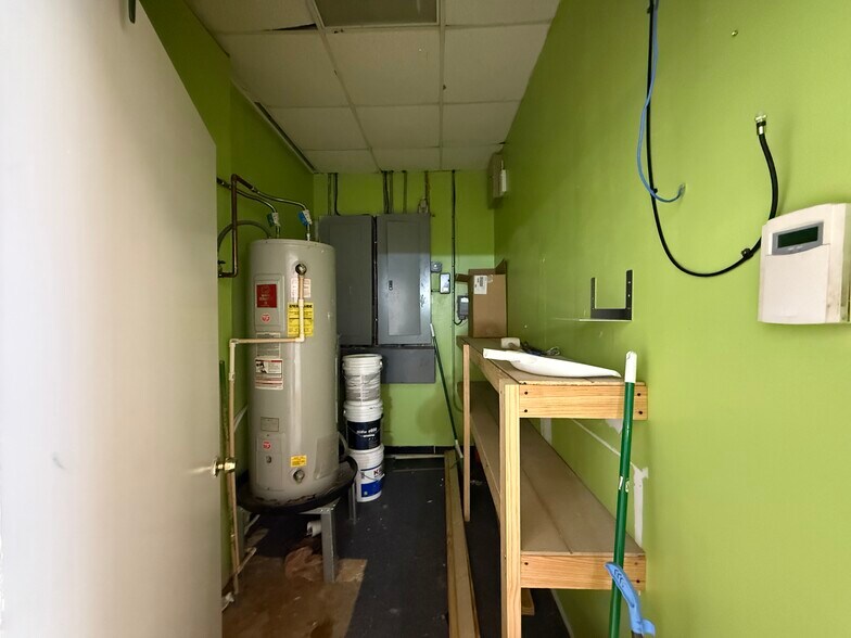 More Photos Of 11526 Bellaire Blvd, Houston Unknown For Lease