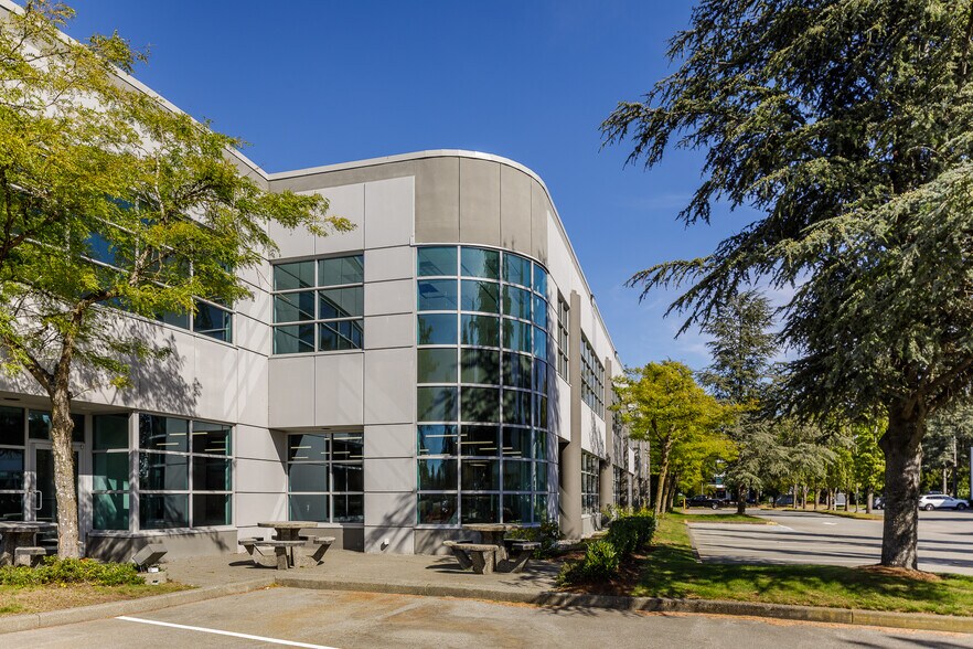 More Photos Of 13571 Commerce Pky, Richmond Office For Lease