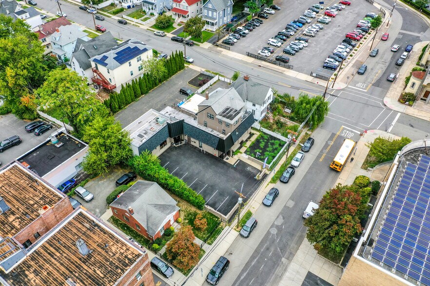 More Photos Of 35 Pangborn Pl, Hackensack Medical For Lease