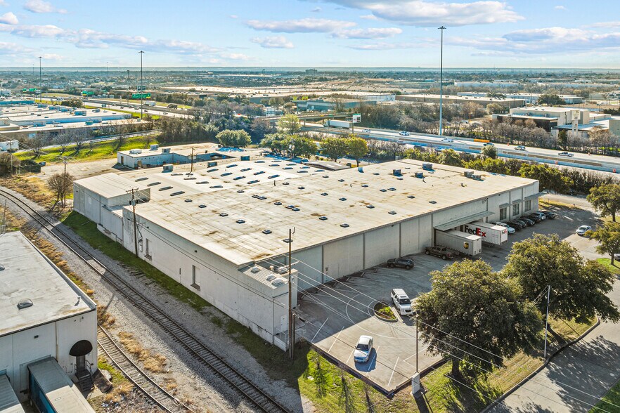 More Photos Of 1101 Avenue G, Arlington Distribution For Lease