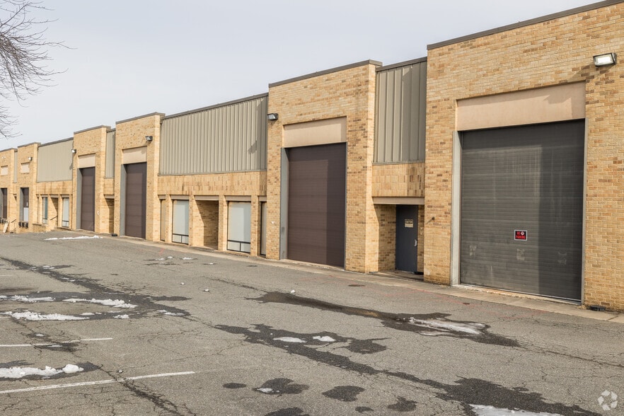 More Photos Of 7520-7522 Fullerton Rd, Springfield Industrial For Lease