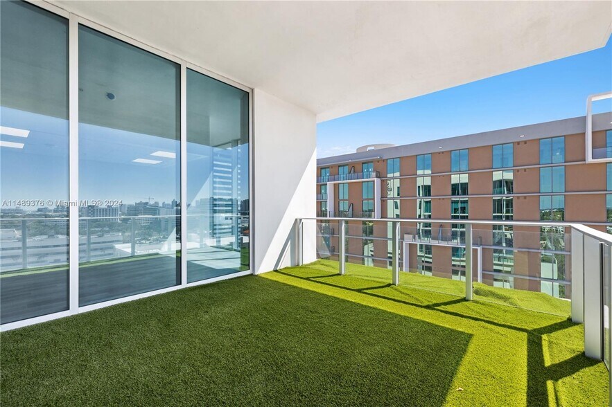 More Photos Of 2820 NE 214th St, Aventura Loft Creative Space For Sale