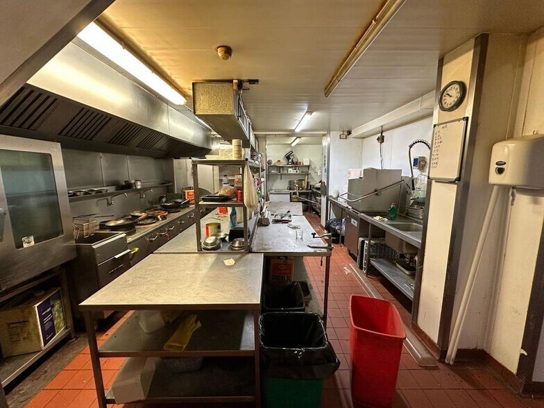 More Photos Of 113-115 Seaside Rd, Eastbourne Apartments For Sale