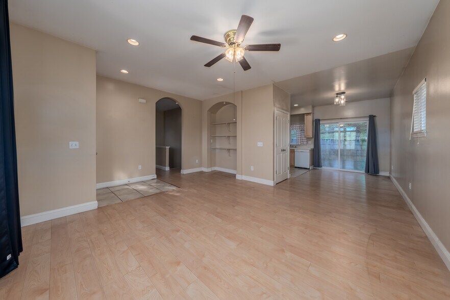 More Photos Of 10401 Point Lakeview Rd, Kelseyville Apartments For Sale