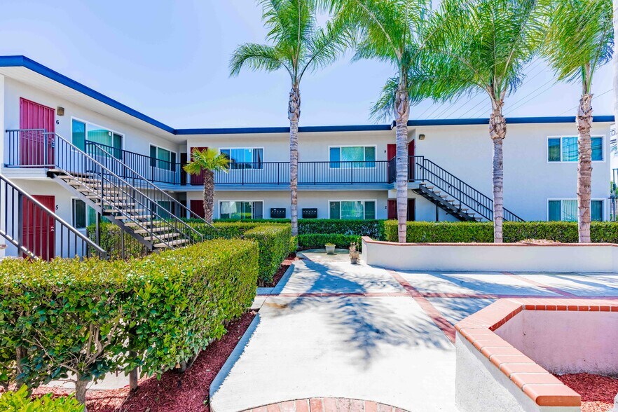 More Photos Of 1413-1421 S Standard Ave, Santa Ana Apartments For Sale