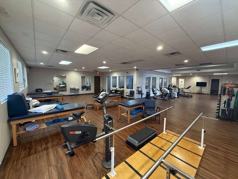 More Photos Of 1580 US Highway 287 N, Mansfield Medical For Sale