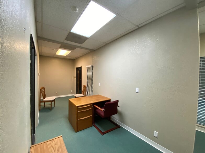 More Photos Of 706-724 5th St, Davis Office For Lease