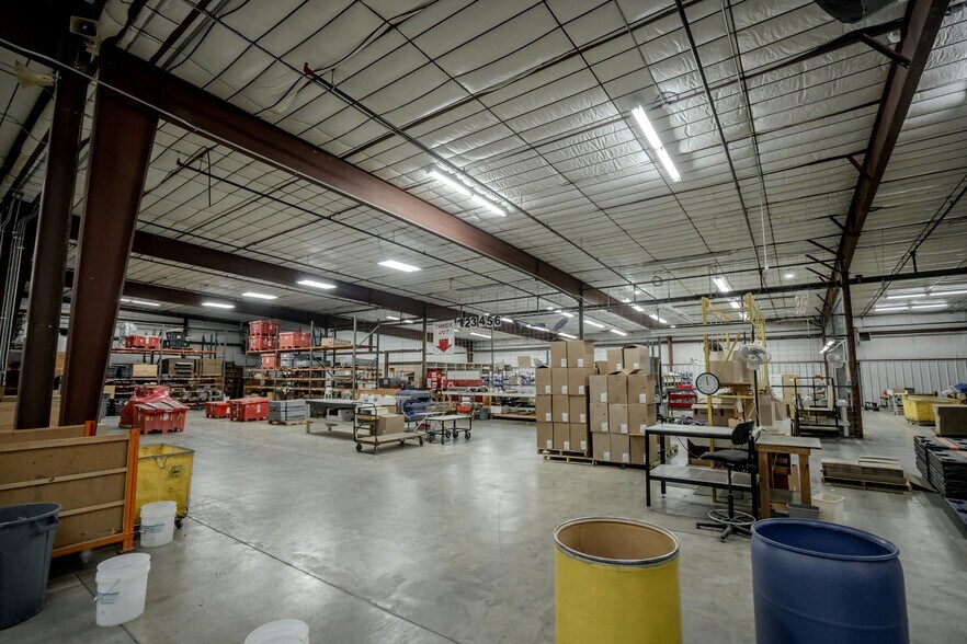 More Photos Of 227 Poplar St, Osage Manufacturing For Sale