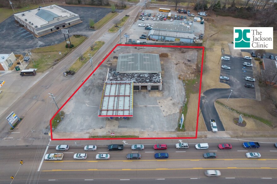 More Photos Of 1911 S Highland Ave, Jackson Service Station For Lease