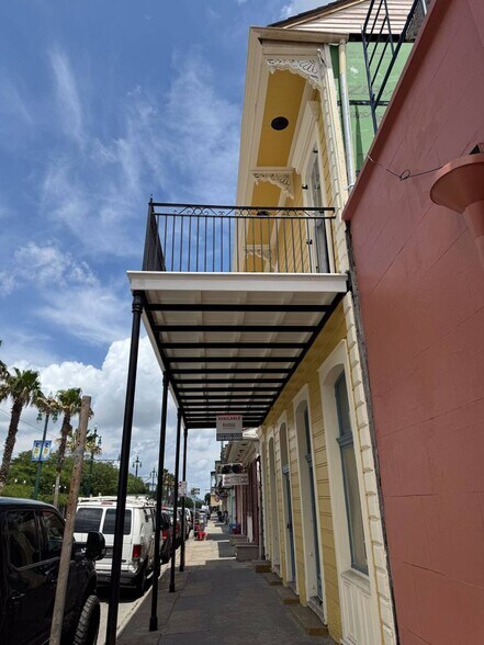 More Photos Of 806 N Rampart St, New Orleans General Retail For Lease