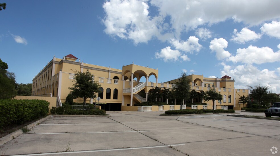 More Photos Of 515 Palm Coast Pky, Palm Coast Medical For Lease