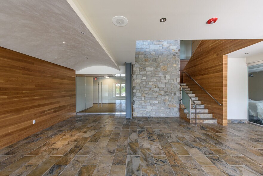 More Photos Of 409 Stenton Ave, Flourtown Office For Sale