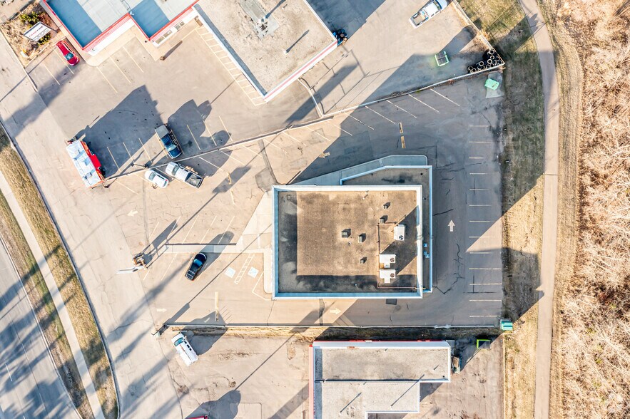 More Photos Of 2004 Sherwood Dr, Sherwood Park Storefront Retail Office For Sale