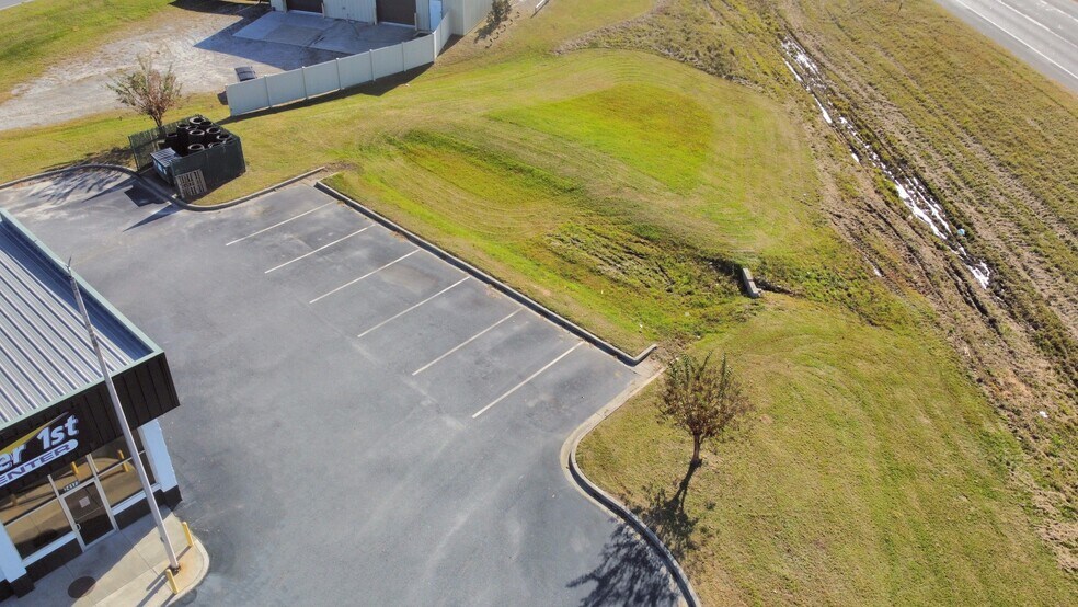 More Photos Of 24173 US Highway 80 E, Statesboro Auto Repair For Sale