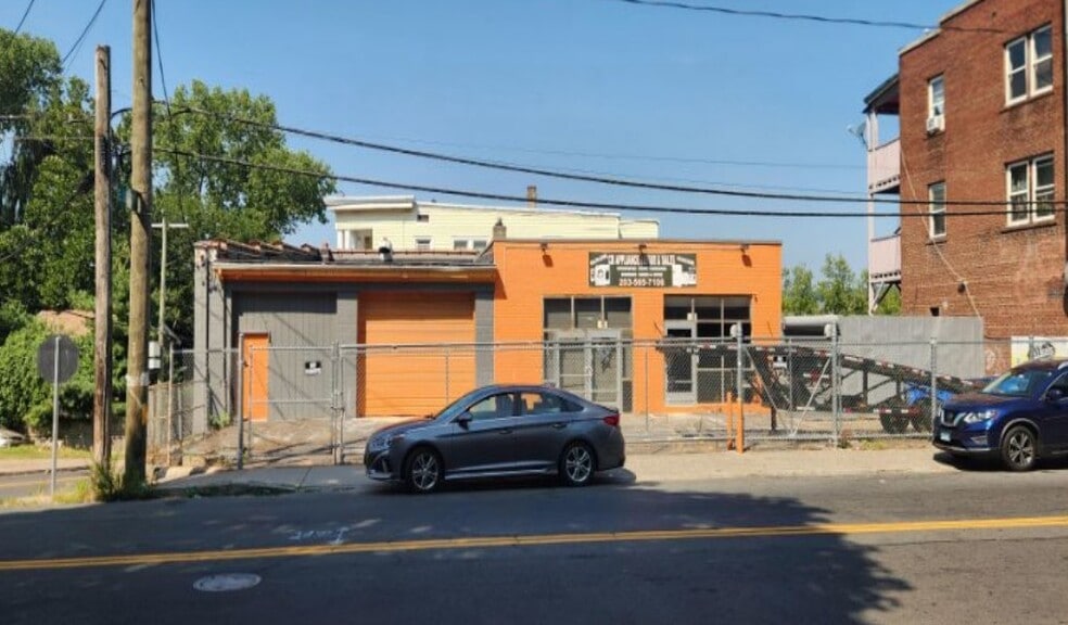 More Photos Of 356 Baldwin St, Waterbury Service For Sale