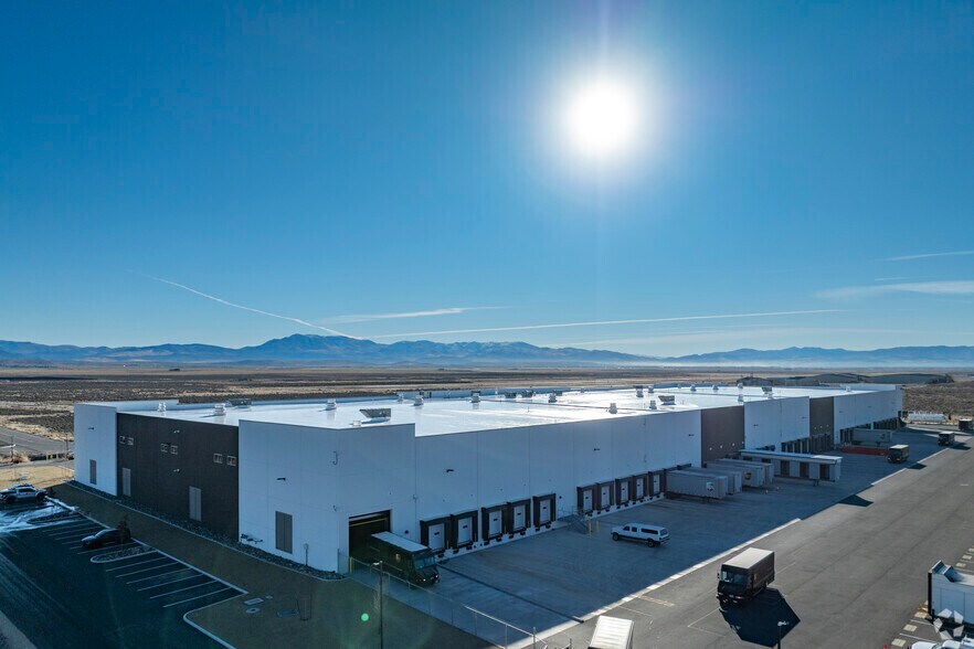 More Photos Of 2453 Heybourne Rd, Minden Distribution For Lease