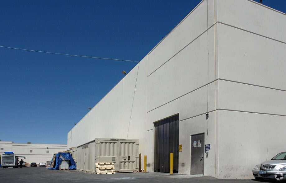 More Photos Of 4270 W Wagon Trail Ave, Las Vegas Warehouse For Lease