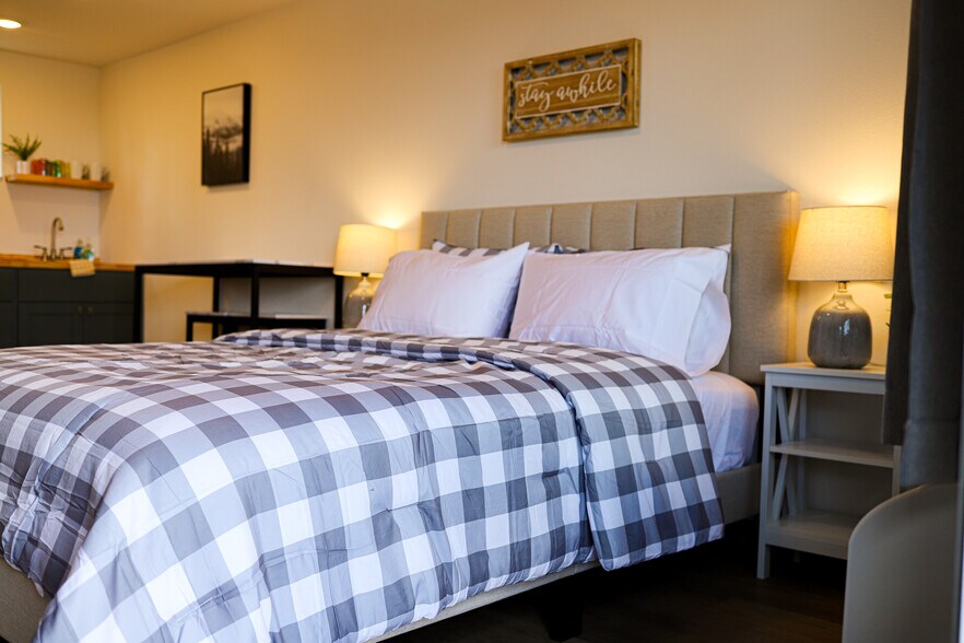 More Photos Of 437 Montgomery St, Custer Apartments For Sale