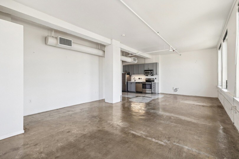 More Photos Of 1007 5th Ave, San Diego Apartments For Lease