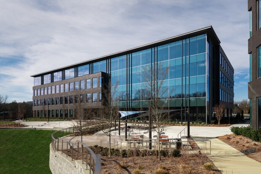 More Photos Of 5511 Virginia Way, Brentwood Office For Lease
