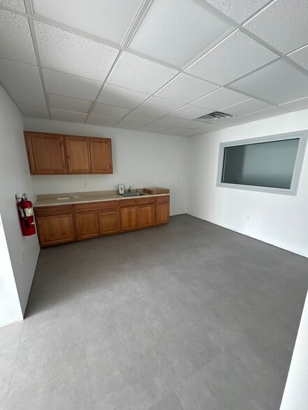 More Photos Of 8020 Mine St, Fogelsville Office For Lease