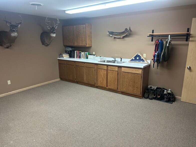 More Photos Of 2130 Brackett Ave, Eau Claire Medical For Lease