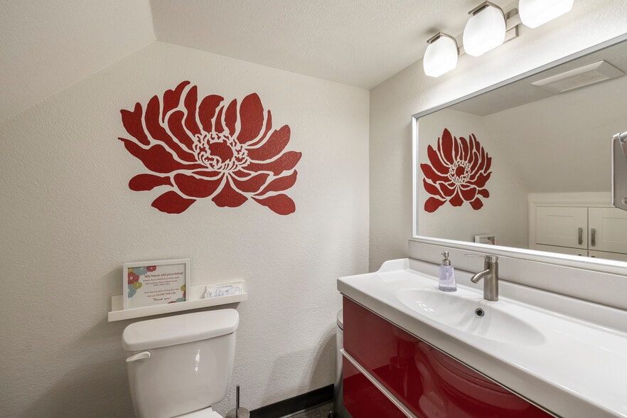 More Photos Of 7303 SW Beaverton Hillsdale Hwy, Portland Medical For Sale