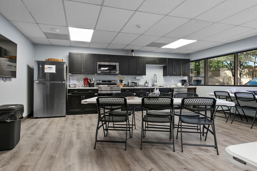 More Photos Of 2725 Center Pl, Melbourne Research And Development For Sale