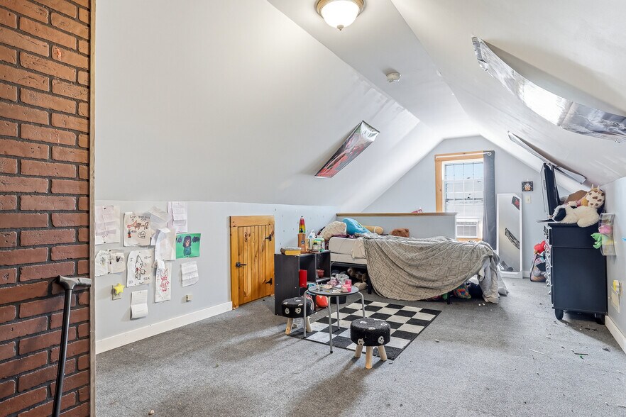 More Photos Of 1 Old Manchester Rd, Raymond Multifamily For Sale
